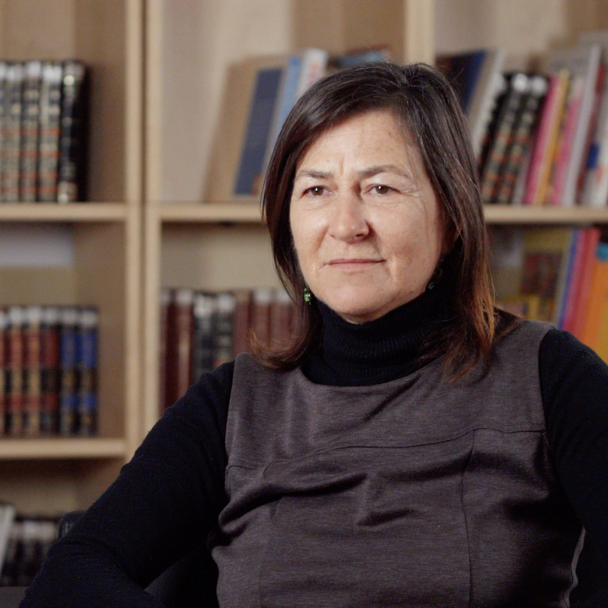 Antonella crop square